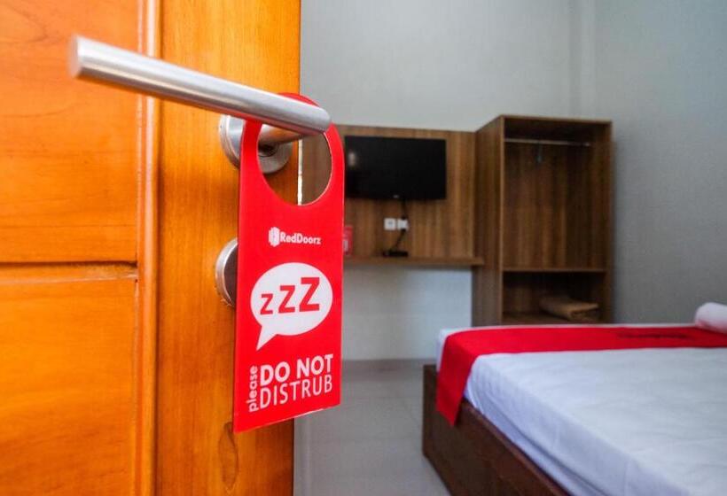 Номер Стандарт, Reddoorz Syariah Near Pascasarjana Ugm 3