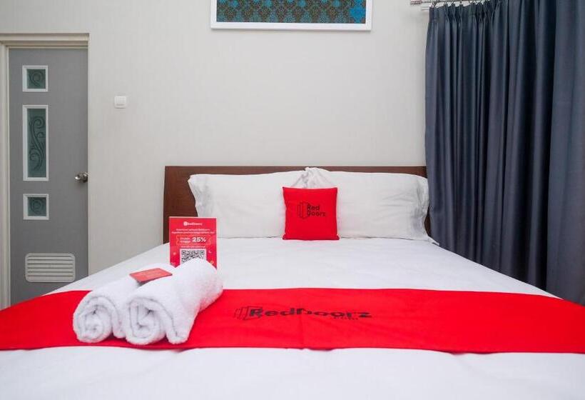 Номер Deluxe, Reddoorz Syariah Near Pascasarjana Ugm 3