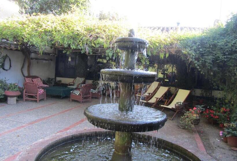 آپارتمان 2 خوابه, Hacienda Santa Clara