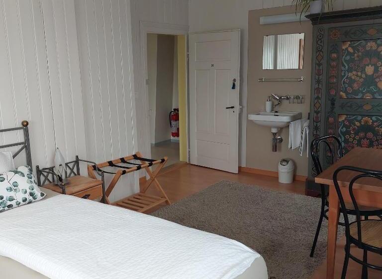 اتاق استاندارد با سرویس بهداشتی مشترک, B&b Gästehaus Rössli Schwellbrunn