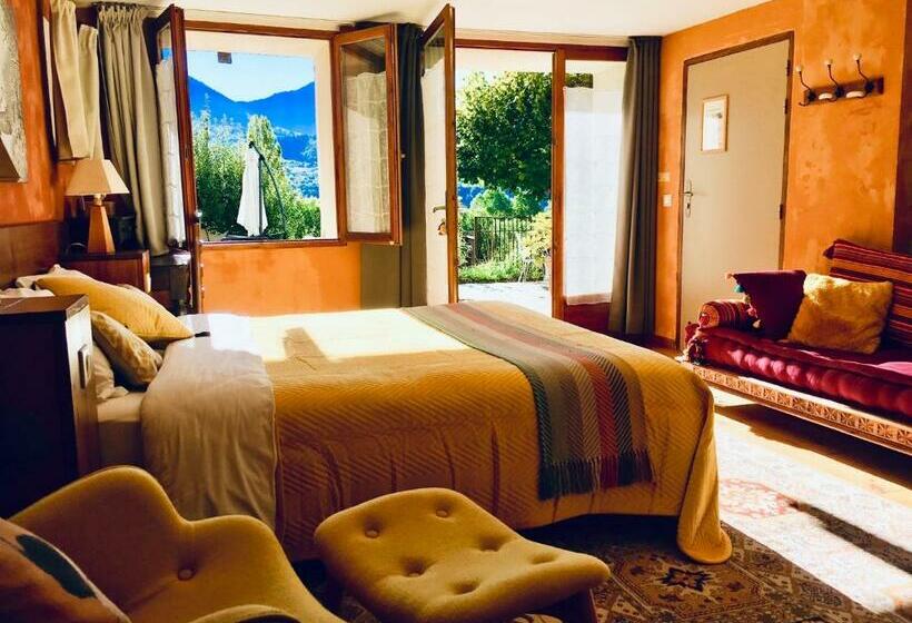 Номер Deluxe с Террасой, Chambre D'hôtes La Grange Des Ecrins