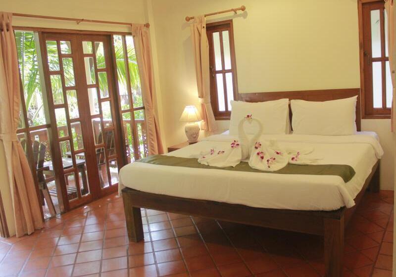 Номер Deluxe, Bangtao Village Resort   Sha