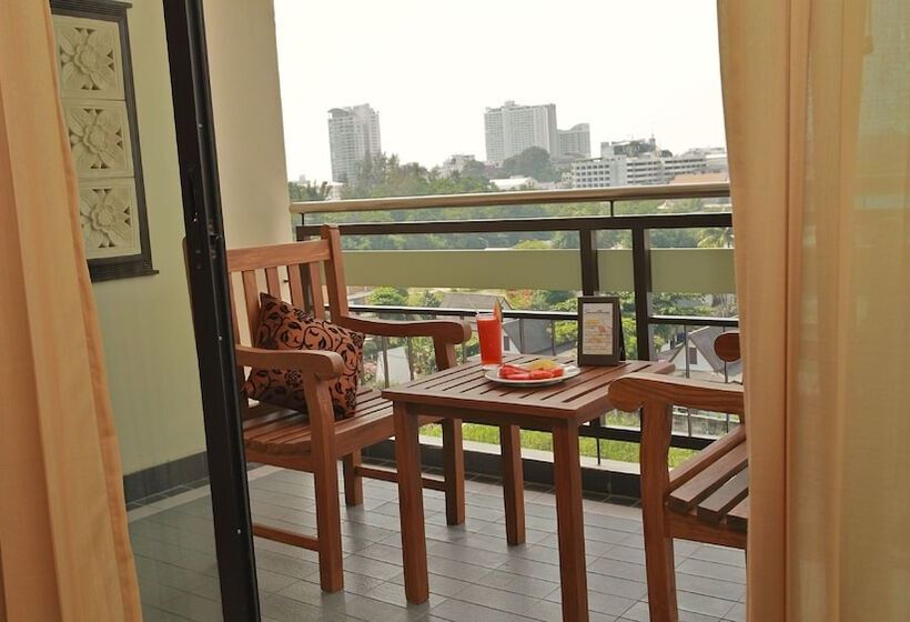Люкс Семейный 2 Спальни, Pattaya Loft