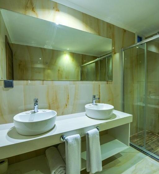 Трехместный Номер Deluxe, Seyir Village