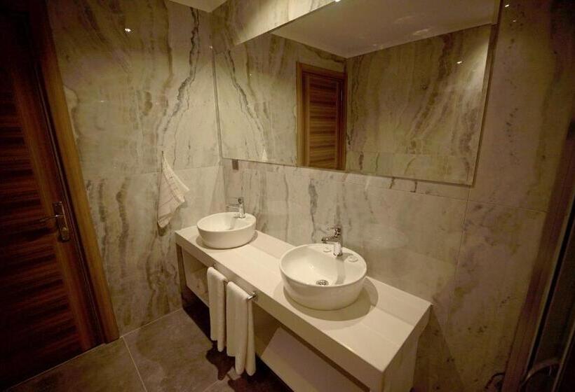 Трехместный Номер Deluxe, Seyir Village