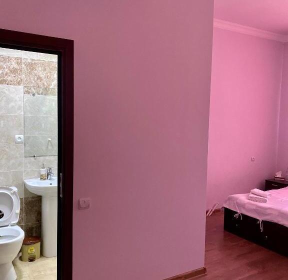 标准间, Noravank B&b