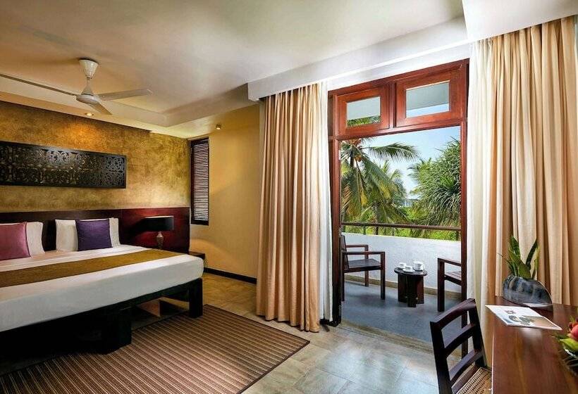 Номер Deluxe Вид на Озеро, Avani Kalutara Resort