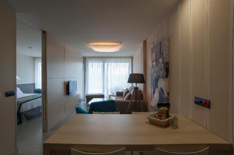带1个卧室的带阳台的公寓, Irenaz Resort Apartamentos