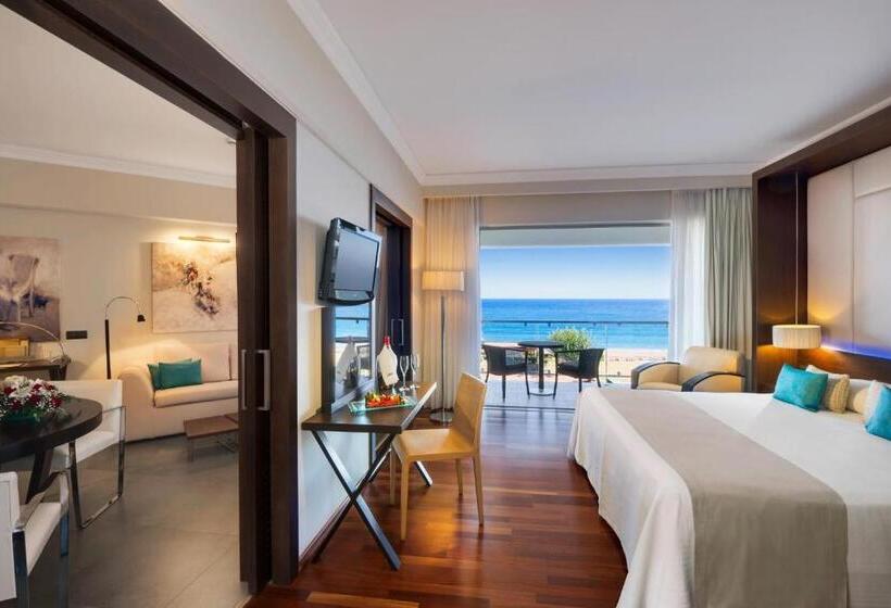 سوئیت جونیور کلوب با چشم‌انداز دریا, Elysium Resort & Spa