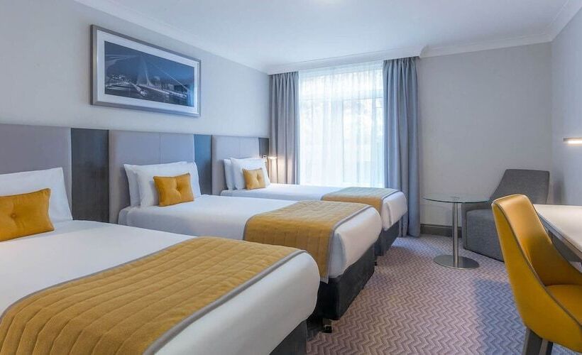 스탠다드 트리플 룸, Maldron Hotel Dublin Airport
