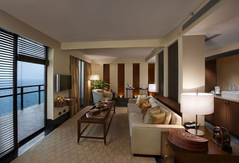 로얄 스위트, The Leela Kovalam, A Raviz