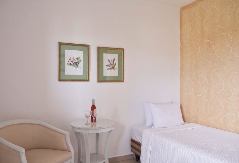 Семейный Номер Вид на Сад, Sandy Beach Resort