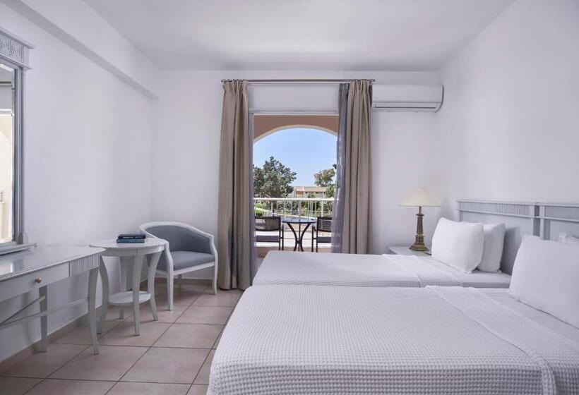 Номер Superior Вид на Сад, Sandy Beach Resort