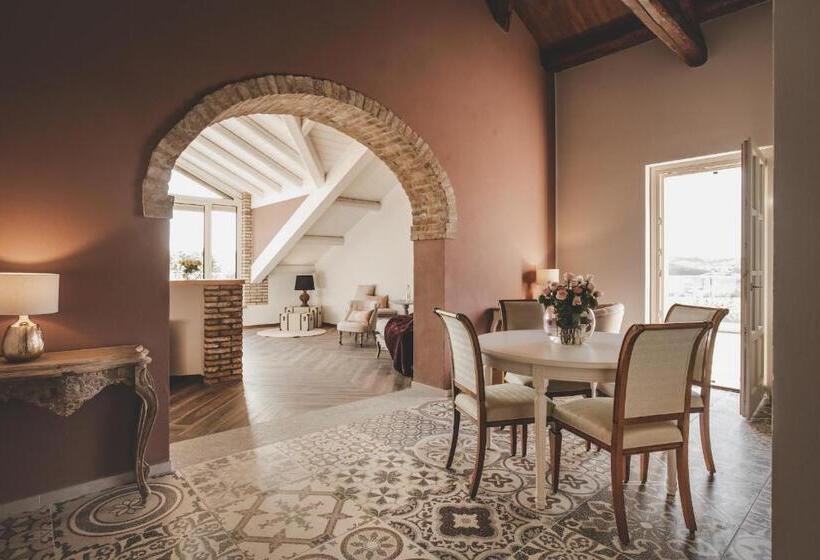 Люкс Кровать Кинг, Relais Almaranto