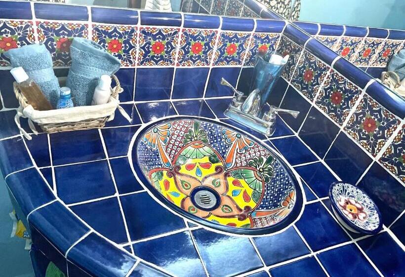 اتاق اساندارد با چشم‌انداز جانبی به دریا, Casa Biulú
