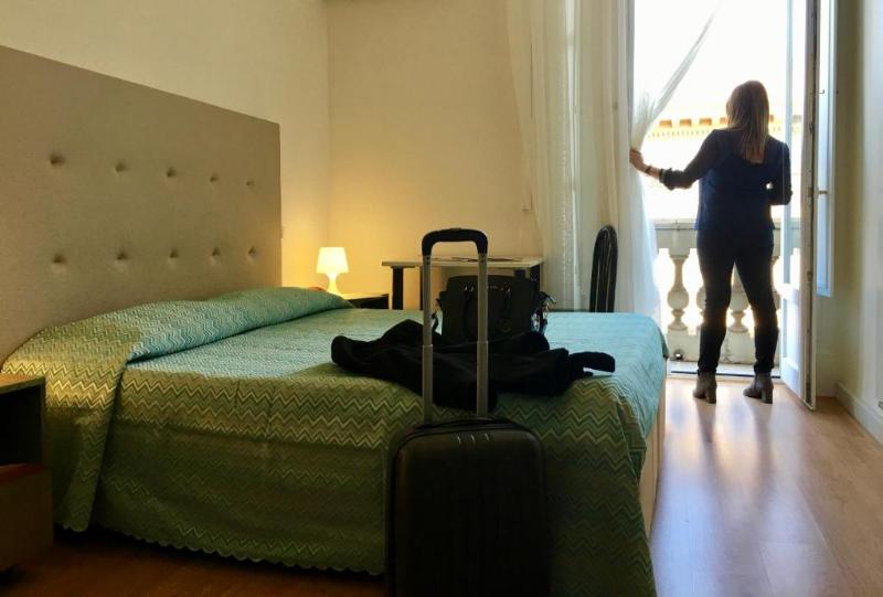 标准单人间, 38 Aira Hotels