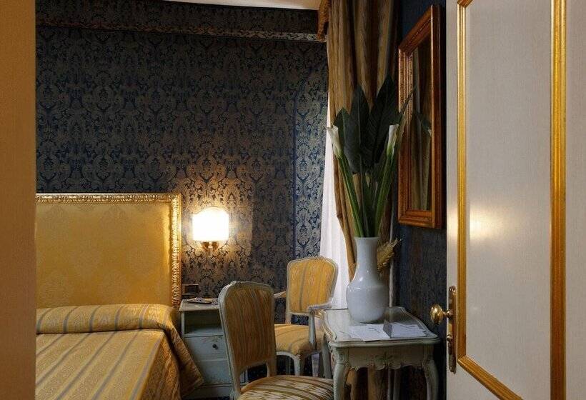 اتاق استاندارد چهار تخته, Castello