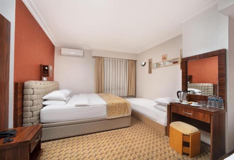 スタンダード４人部屋, Elan Hotel Istanbul Pera