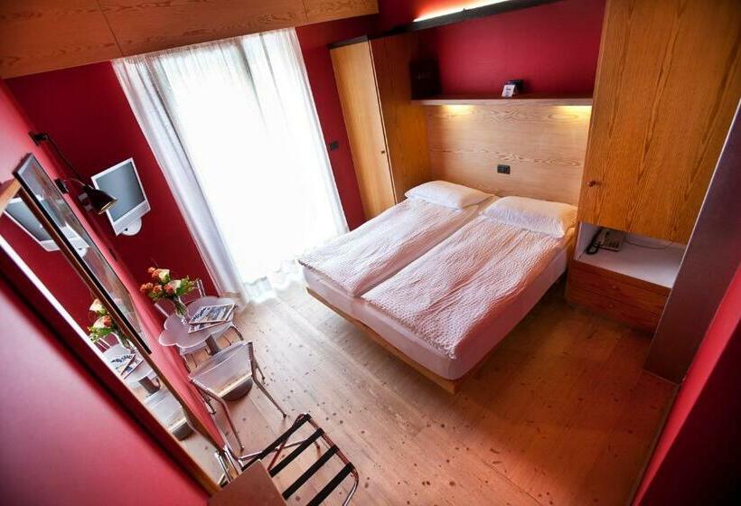 Номер Стандарт с Балконом Вид на Сад, Ambienthotel Luna Rossa Adults Only