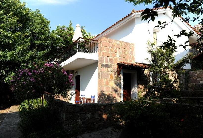 Бунгало Стандарт Вид на Сад, Delfinia Hotel & Bungalows