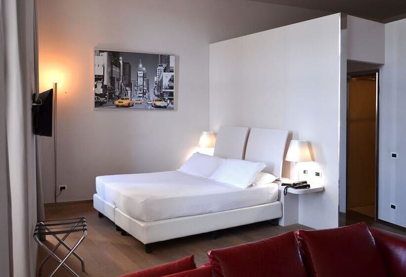 스위트 킹사이즈 침대, Castello Di Montaldo Torino