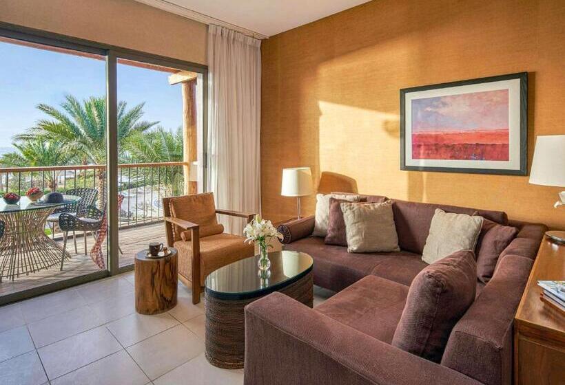 اتاق سوپریور خانوادگی با چشم‌انداز دریا, Movenpick Resort & Spa Tala Bay Aqaba
