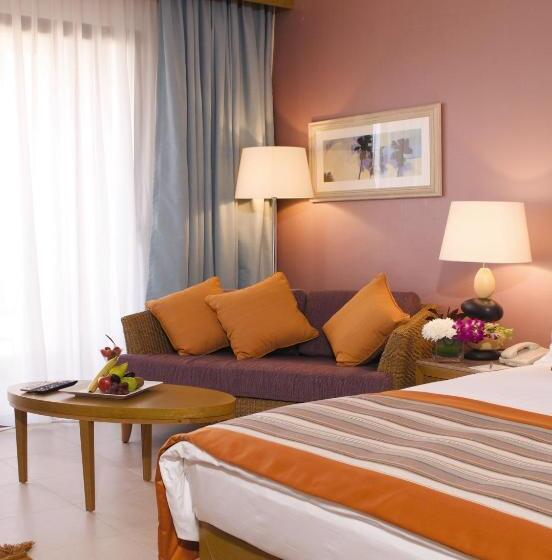 اتاق سوپریور با چشم‌انداز دریا, Movenpick Resort & Spa Tala Bay Aqaba