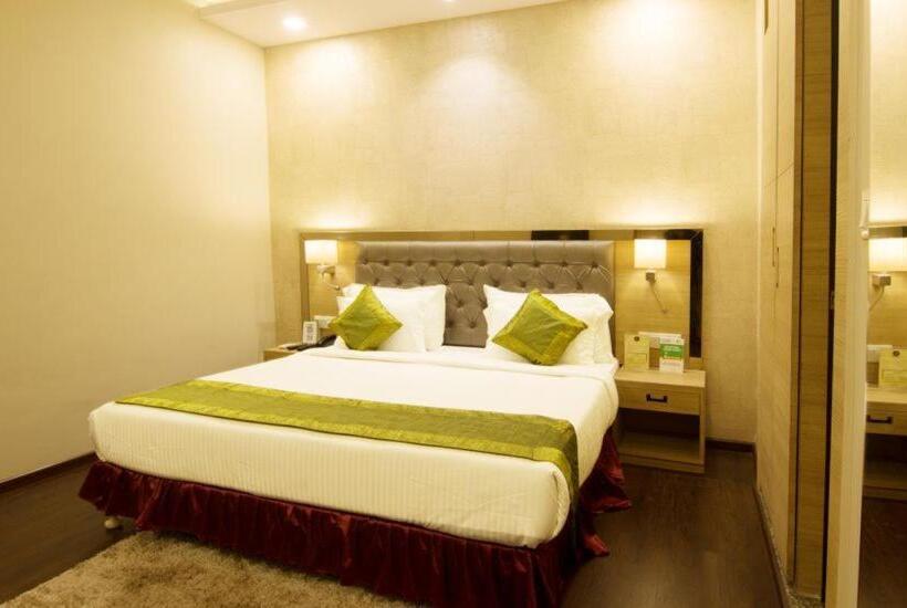 スタンダードルーム, Kc Manor