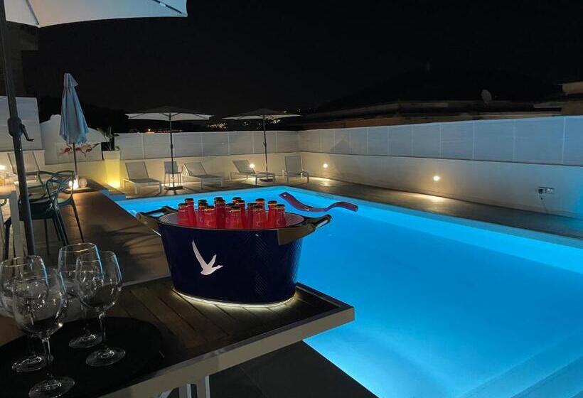 Номер Deluxe, Tropicana Suite   Adults Only