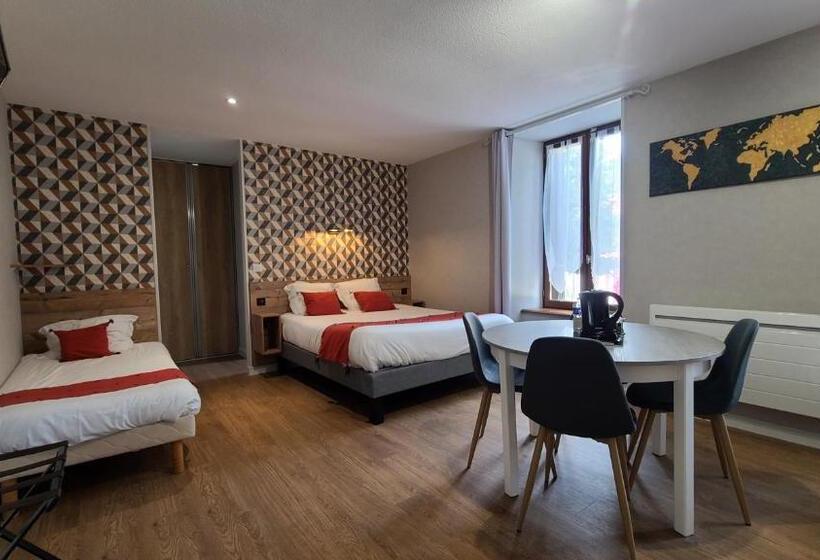 Семейный Номер, Logis Hôtel Auberge De L Allagnonette