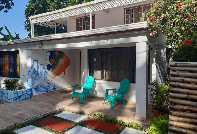 اتاق استاندارد, Joebi S House Walking Distance To Rocky Cay Beach Ideal For Families Or Groups