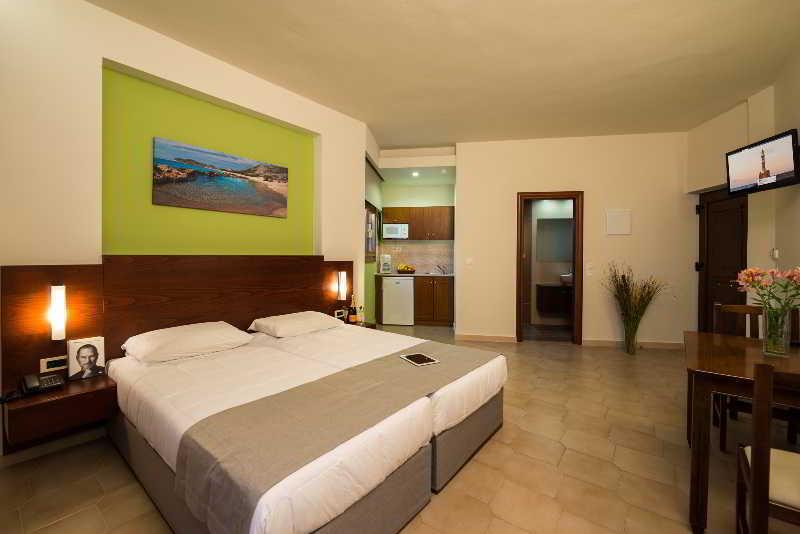استودیوی سوپریور, Oscar Suites & Village