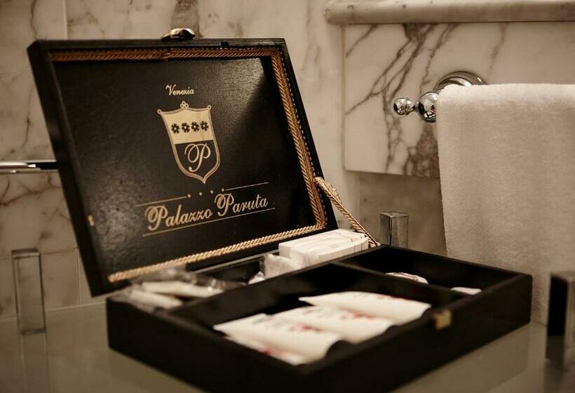 سوئیت جونیور با چشم‌انداز, Palazzo Paruta & Wellness Suites