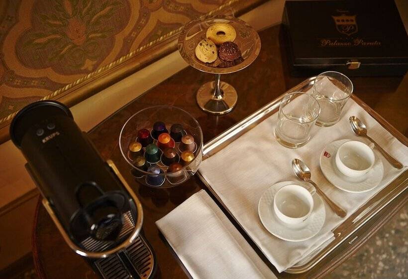سوئیت جونیور با چشم‌انداز, Palazzo Paruta & Wellness Suites