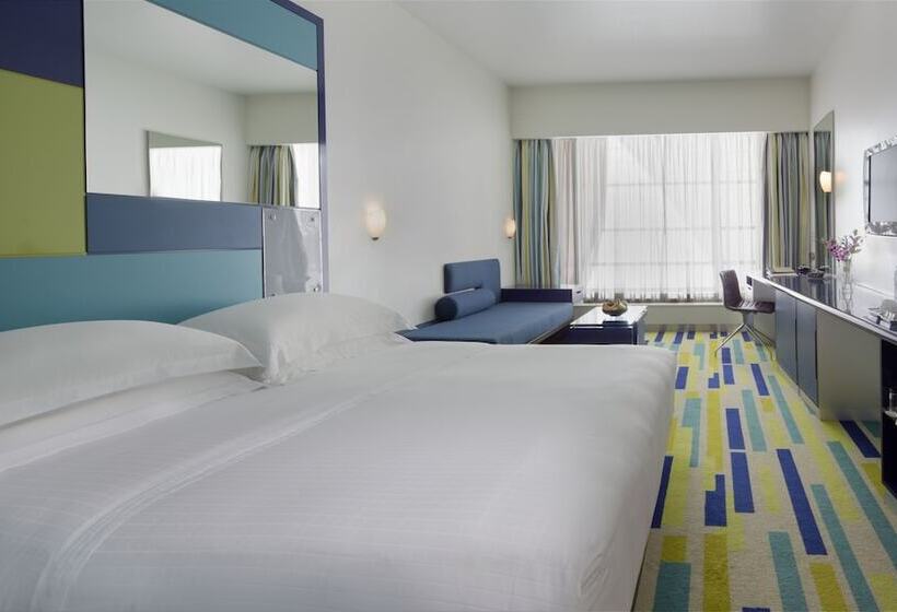 Номер Deluxe, Dubai International Hotel, Dubai Airport