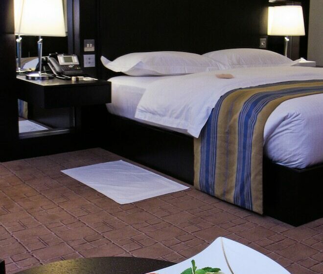 Номер Executive, Dubai International Hotel, Dubai Airport