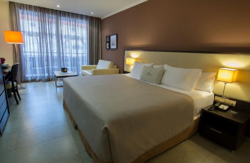 Классический Номер, Kube Saint Tropez