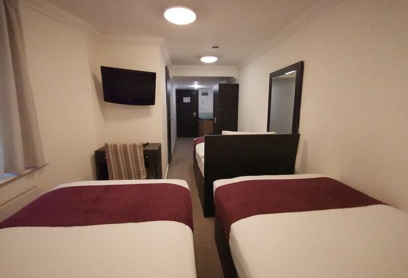 Номер Стандарт Трехместный, The Royale Chulan Hyde Park