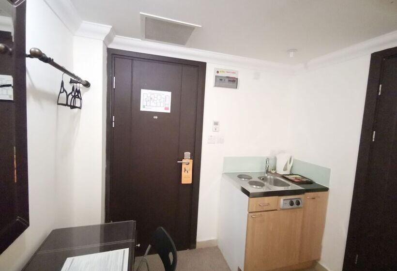 Номер Economy, The Royale Chulan Hyde Park