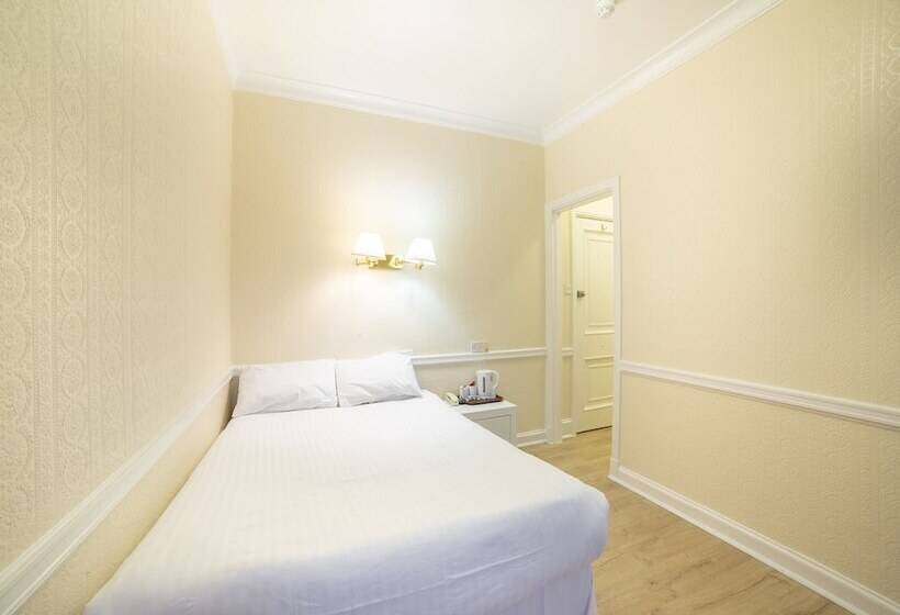 Номер Стандарт, George Hotel, Burslem, Stoke On Trent