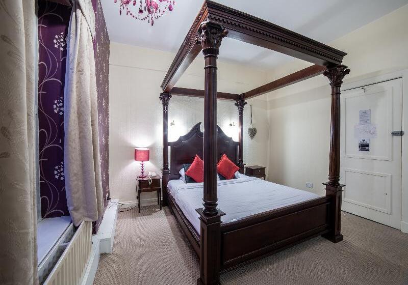 Номер Superior, George Hotel, Burslem, Stoke On Trent