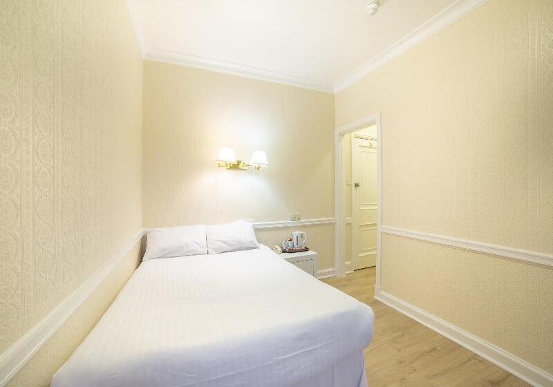 Номер Стандарт, George Hotel, Burslem, Stoke On Trent