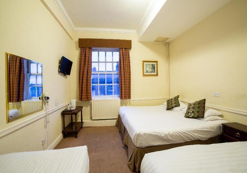 Четырехместный Номер Стандарт, George Hotel, Burslem, Stoke On Trent