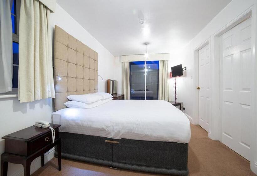 Номер Deluxe, George Hotel, Burslem, Stoke On Trent