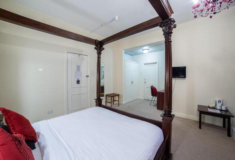 Номер Superior, George Hotel, Burslem, Stoke On Trent