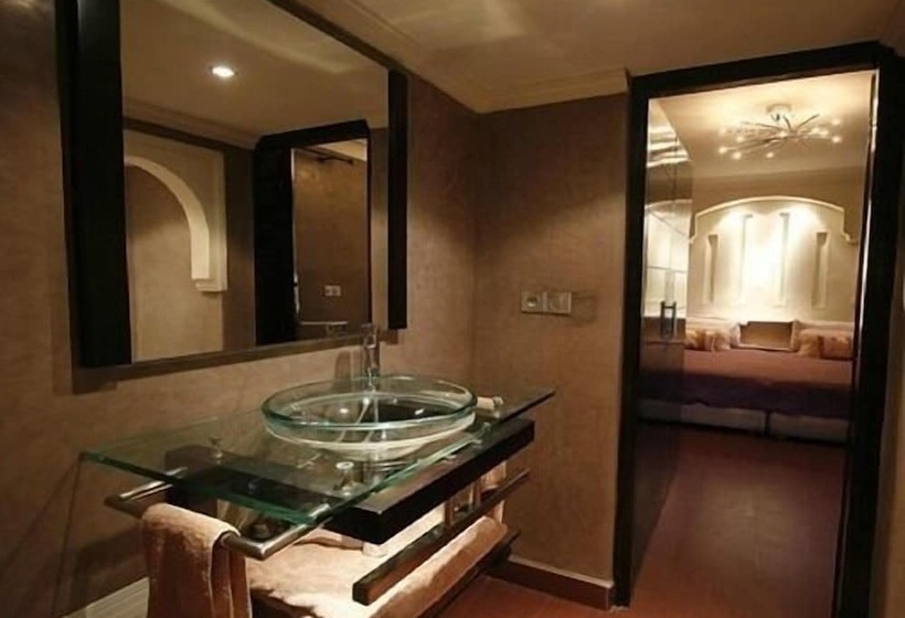 Habitación Estándar, Riad Carllian