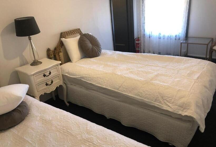 패밀리 룸 공용 욕실, Toodyay Manor
