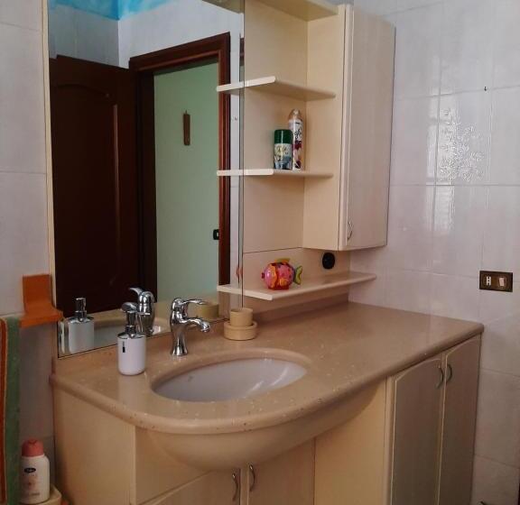 غرفة قياسية رباعية, Casa Vacanze Da Cinzia