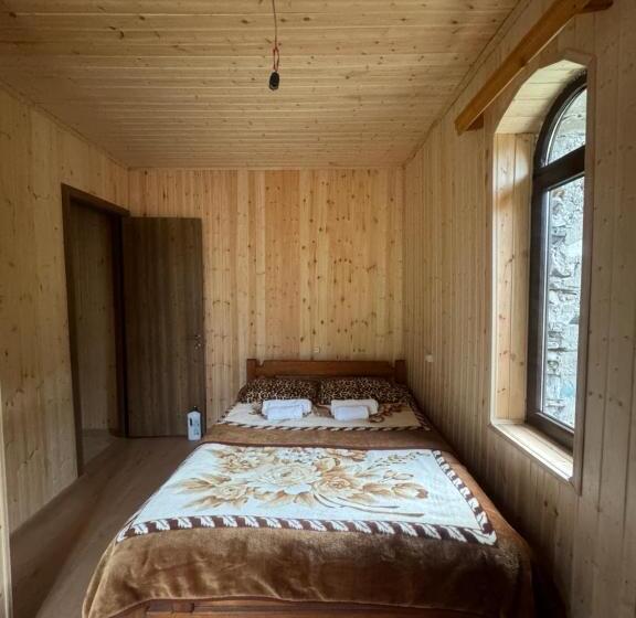 اتاق استاندارد با چشم‌انداز کوهستان, Chazhashi Guesthouse