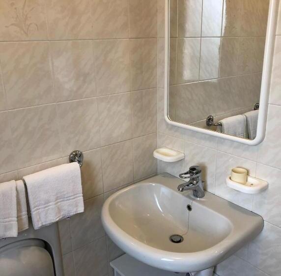 家庭间, Albergo Campeggio Bommartini